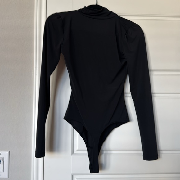 Abercrombie Long sleeve bodysuit size small - Picture 4 of 4